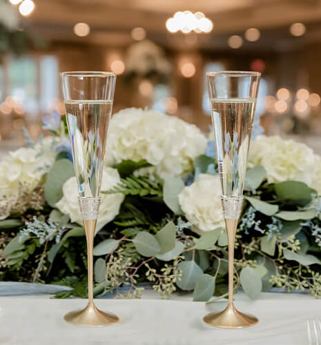 champagne flutes wedding