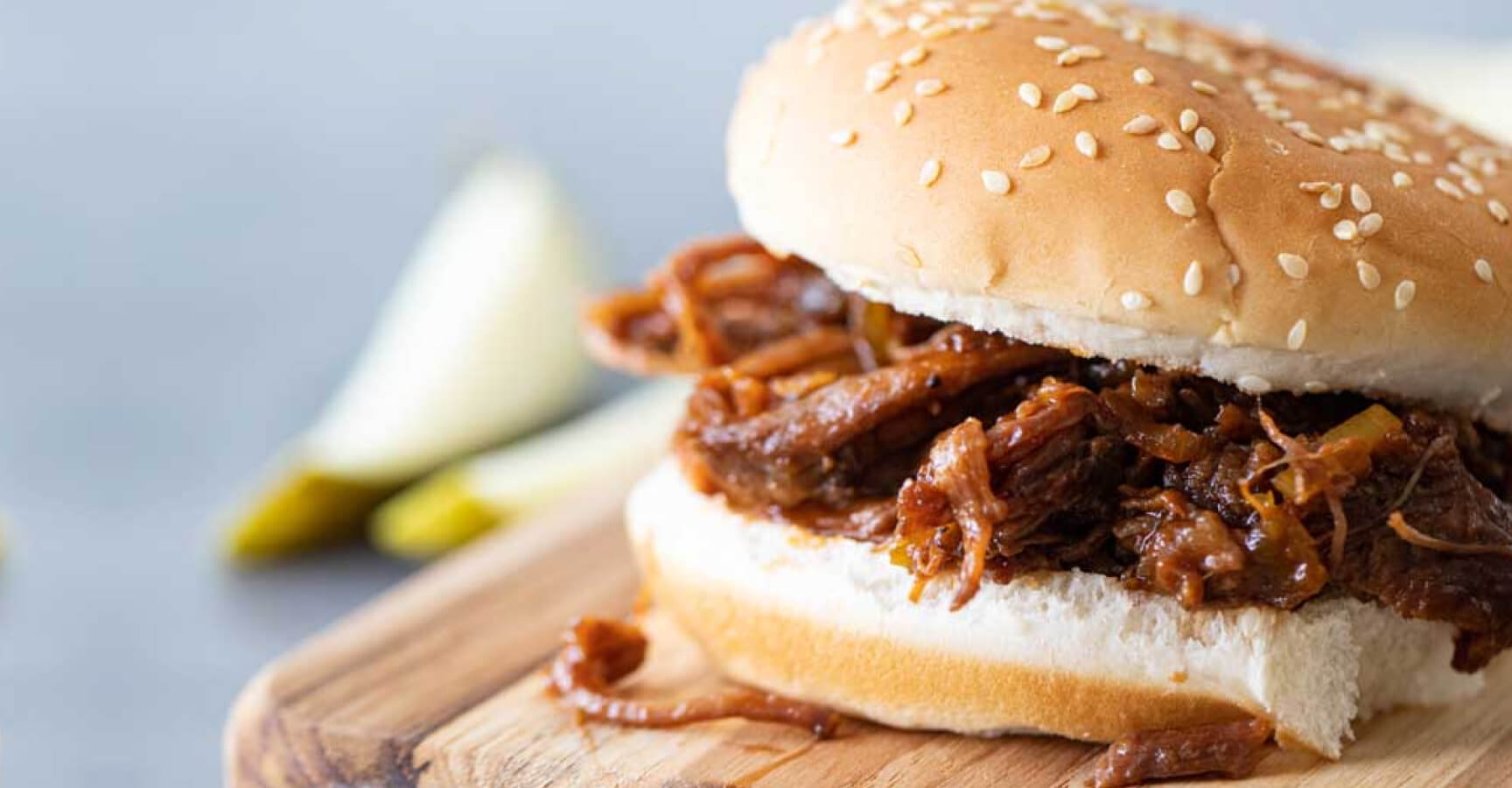 pulled pork sandwich pickles